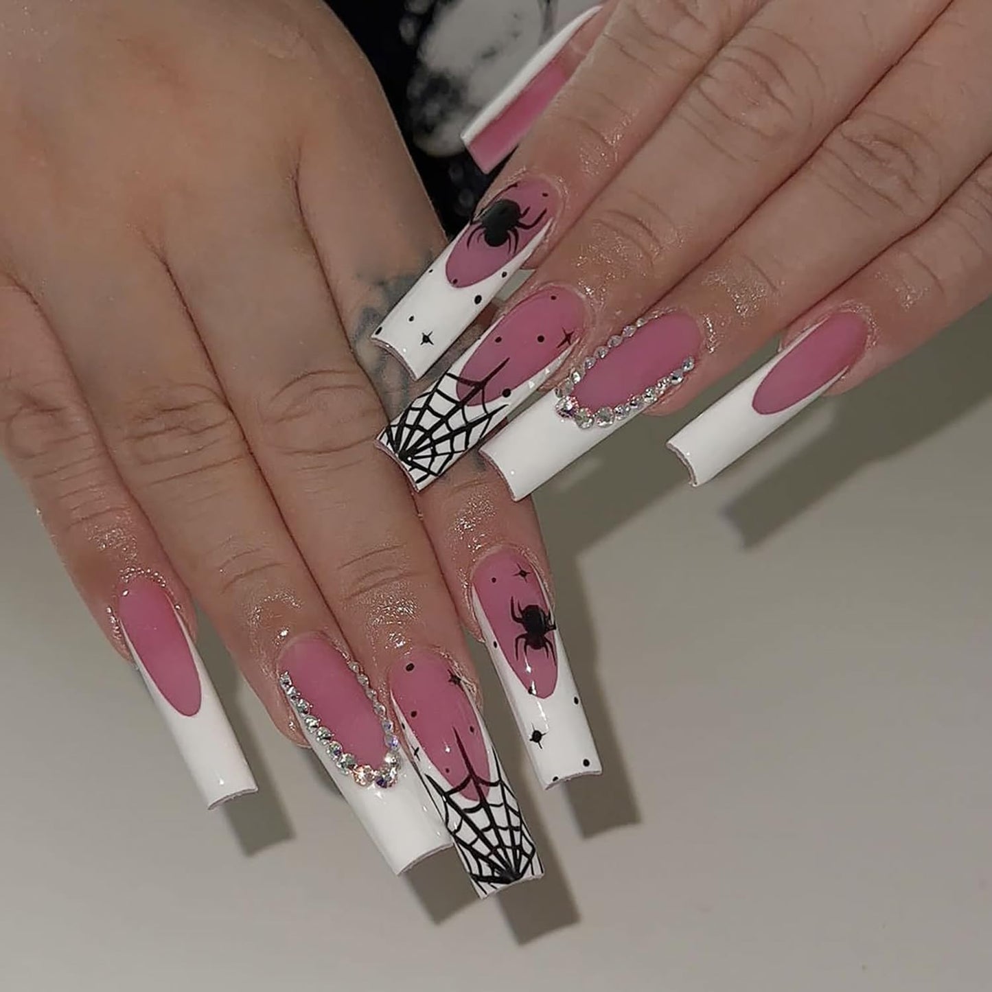 24Pcs Pink Press on Nails Short Square Fake Nails French Tip Press Ons with Flower Bow Charms Design Acrylic False Nails Glitter Rhinestone Glue on Nails Glossy Artificial Stick on Nails Kit for Women