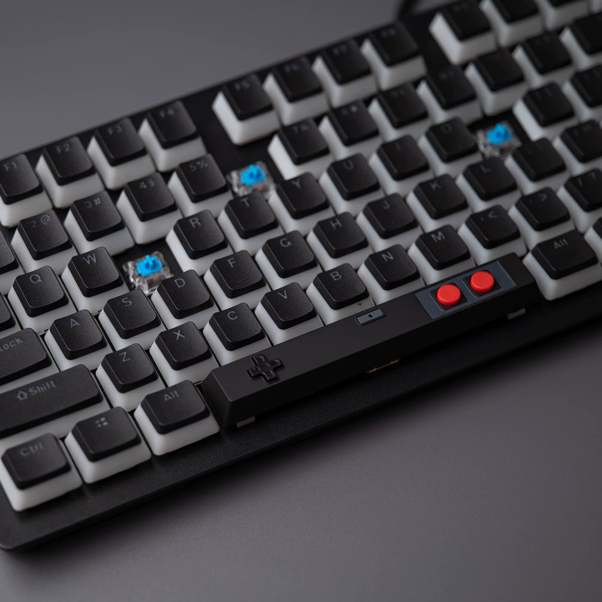 Retro Gamepad Keycap 6.25U Spacebar Artisan Keycap ABS Material for MX Switches for Gaming Mechanical Keyboard Black White
